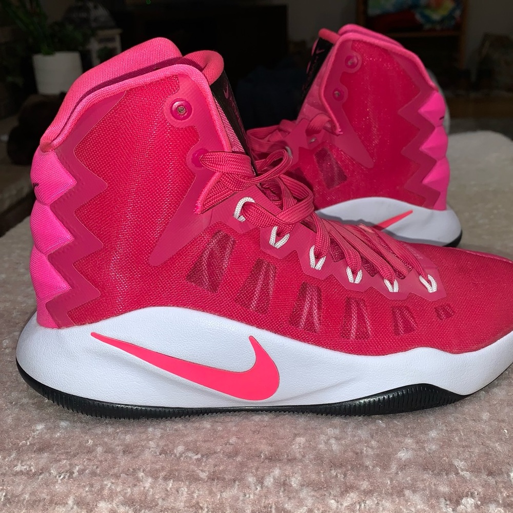 Men/women Nike Hyperdunk size 7.5
